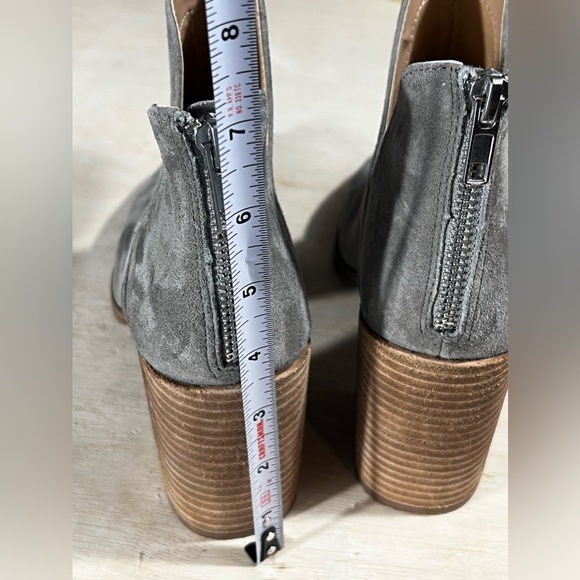 Steve Madden Boots Cedar Pointed Ankle Booties Heels Gray Leather 6.5 M New - Picture 7 of 11